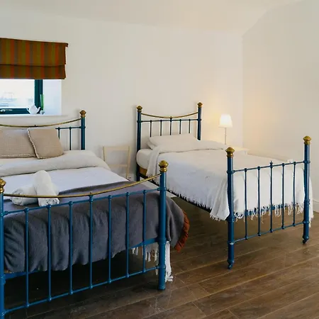 The Coach House At Ballinderry Park 招待所