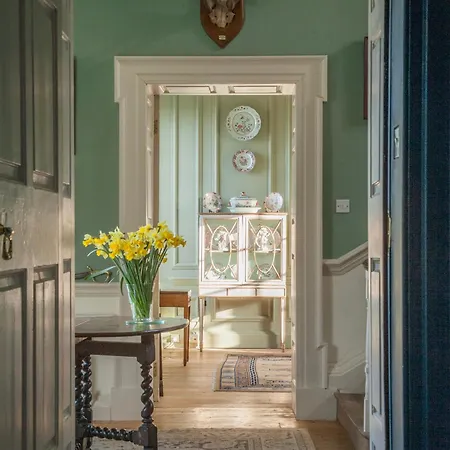 The Coach House At Ballinderry Park *