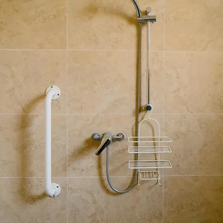 The Coach House At Ballinderry Park Pensión