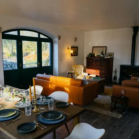 The Coach House At Ballinderry Park