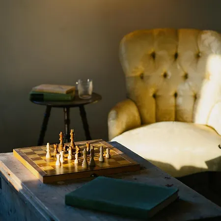 The Coach House At Ballinderry Park Pensión *